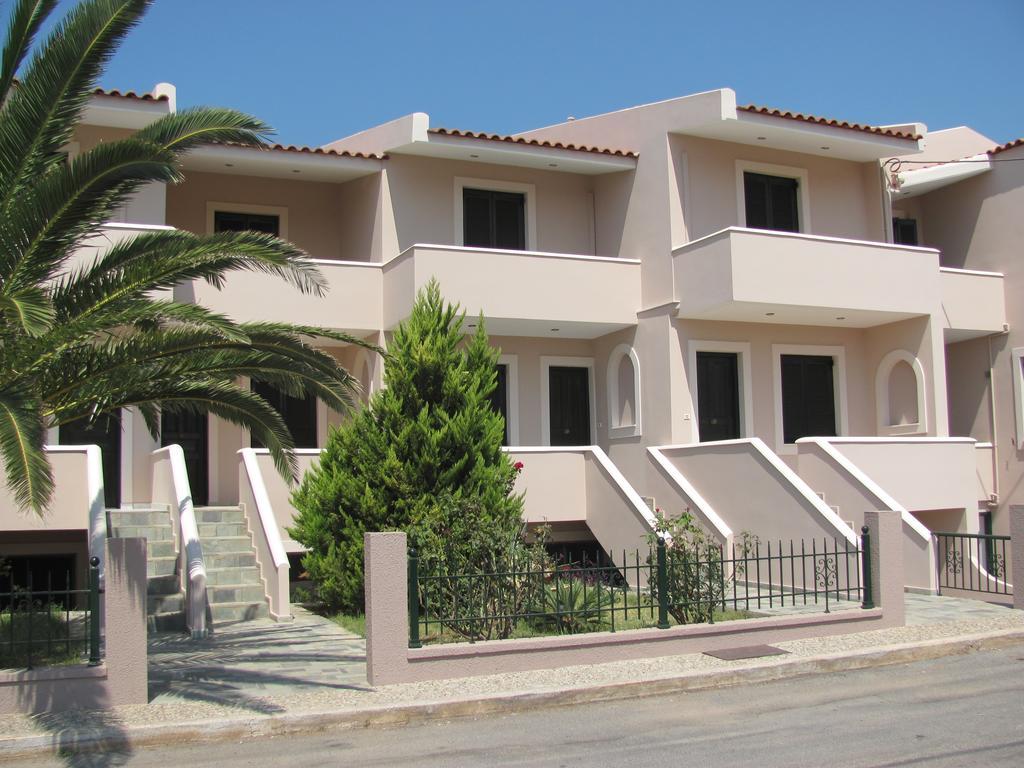 Lakonia Bay Apartments Archangelos  Eksteriør bilde