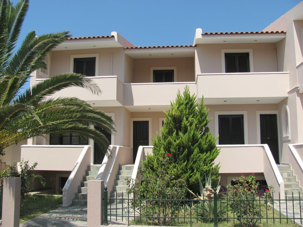 Lakonia Bay Apartments Archangelos  Eksteriør bilde