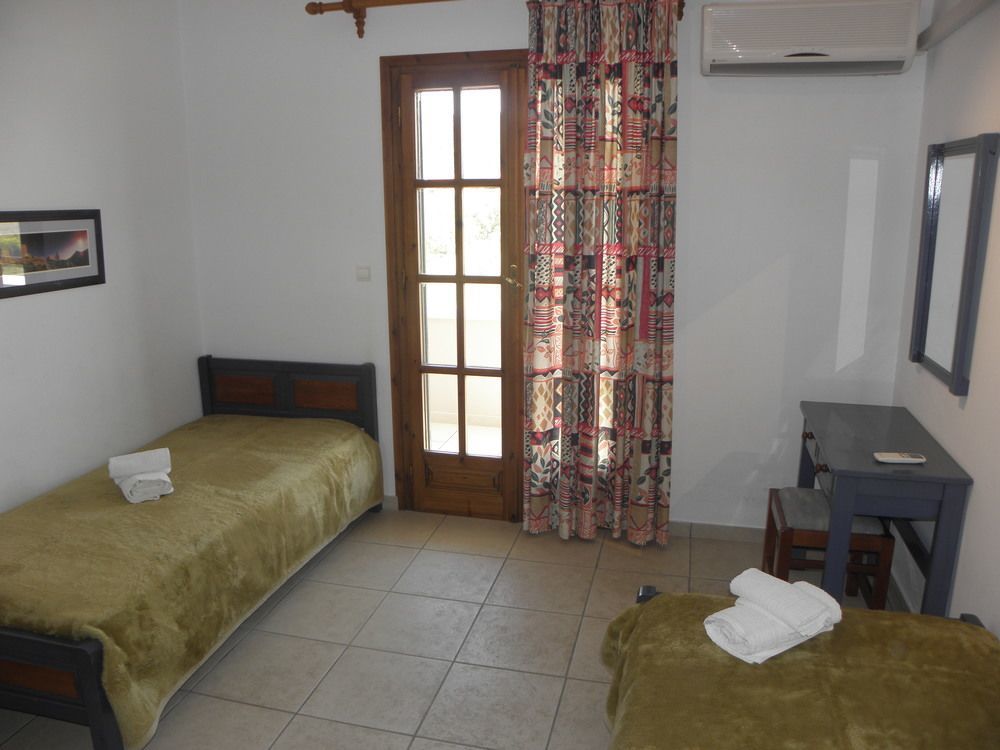 Lakonia Bay Apartments Archangelos  Eksteriør bilde